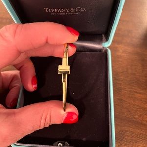 Tiffany 18k T bracelet